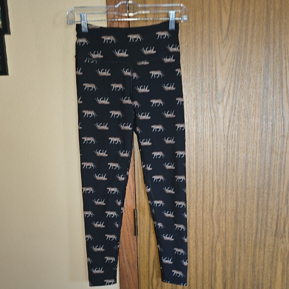 Victoria Sport Black Animal Print Leggings